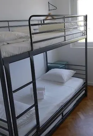 5min Walk To Subway & 10min Drive To Airport Апартаменты Лиссабон