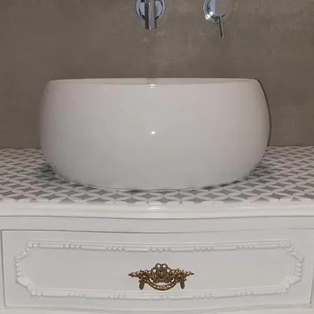 5min Walk To Subway & 10min Drive To Airport Lisboa