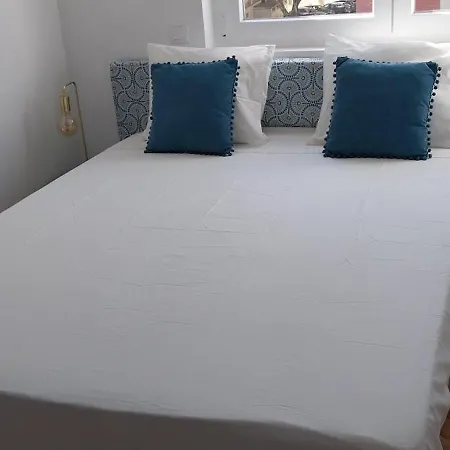 5min Walk To Subway & 10min Drive To Airport * Lisboa