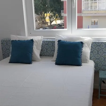5min Walk Subway & 10min Drive Airport & Self Check-in