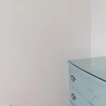 Apartment 5min Walk To Subway & 10min Drive To Airport *
