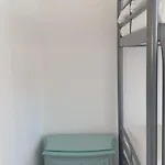 5min Walk To Subway & 10min Drive To Airport Apartment